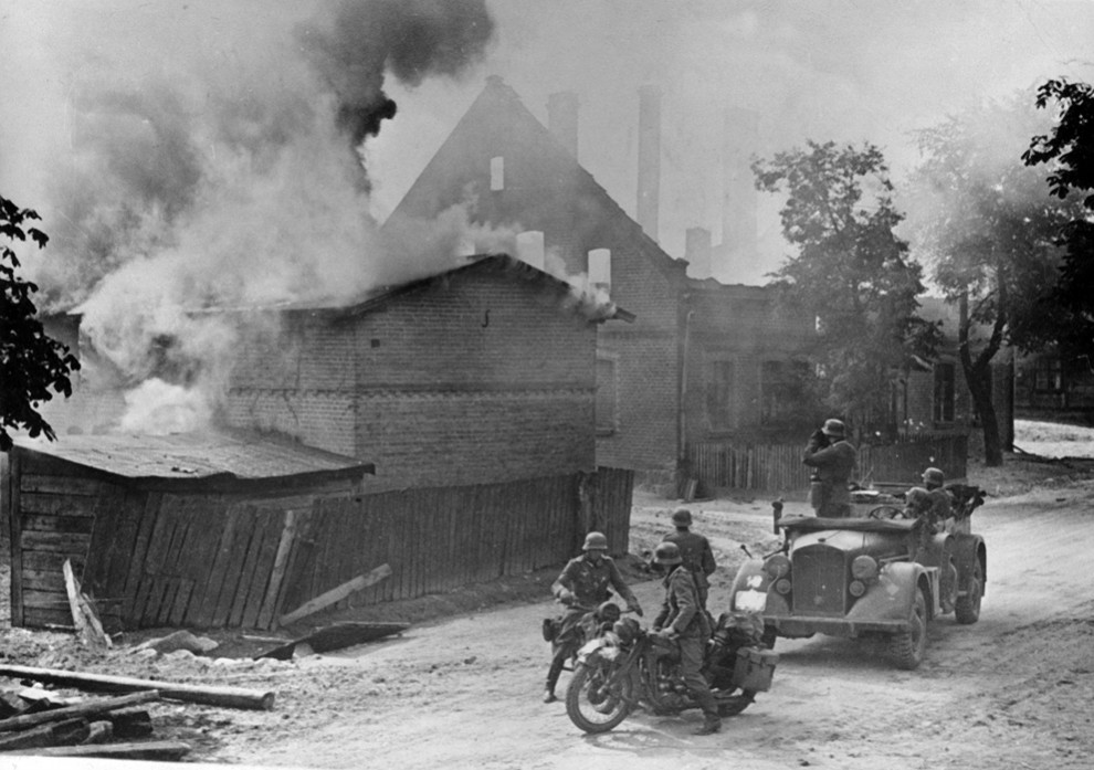 Вторая мировая война (Часть 2) 11206 990x697 Вторая мировая война: Захват Польши и Зимняя Война (Часть 2)