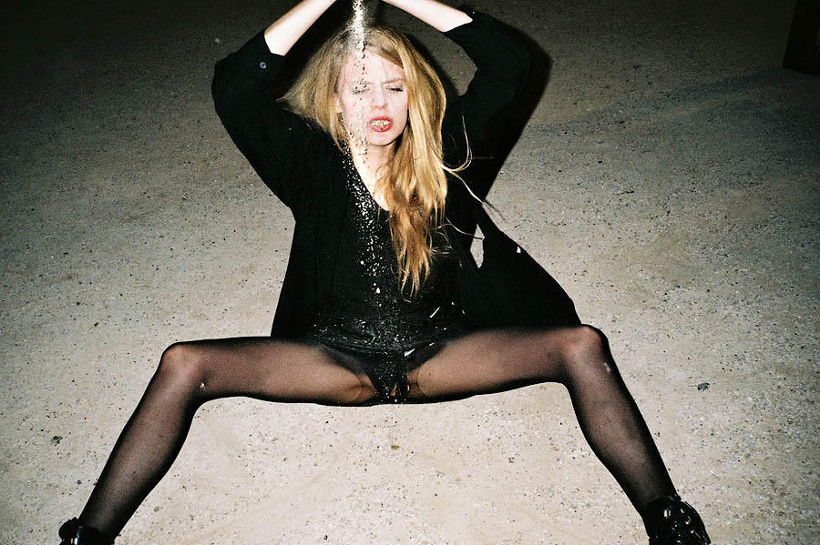 maxim04 Сексуальные провокации в работах француза Мaксима Бaллeстeрoса