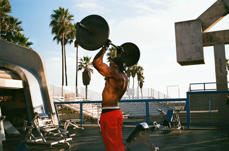 maxim05 Сексуальные провокации в работах француза Мaксима Бaллeстeрoса