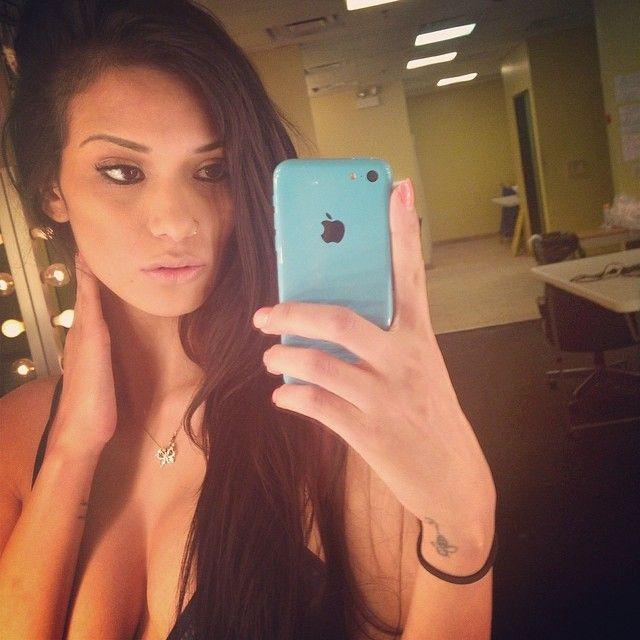 stripperlockerroom01 Селфи девушек из гримерок стриптиз клубов