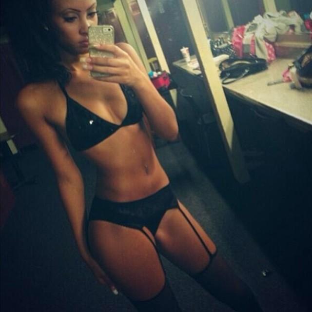 stripperlockerroom09 Селфи девушек из гримерок стриптиз клубов