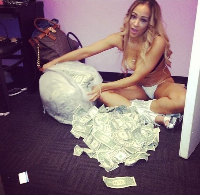 stripperlockerroom14 Селфи девушек из гримерок стриптиз клубов