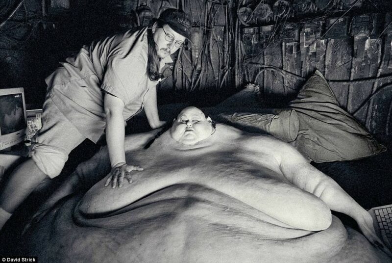 hollywoodBside01 800x536 Откровенные фото со съёмочных площадок знаменитых голливудских фильмов