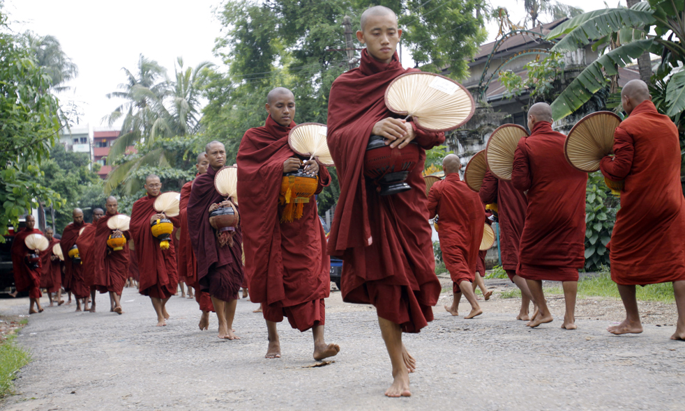 birmanos budistas
