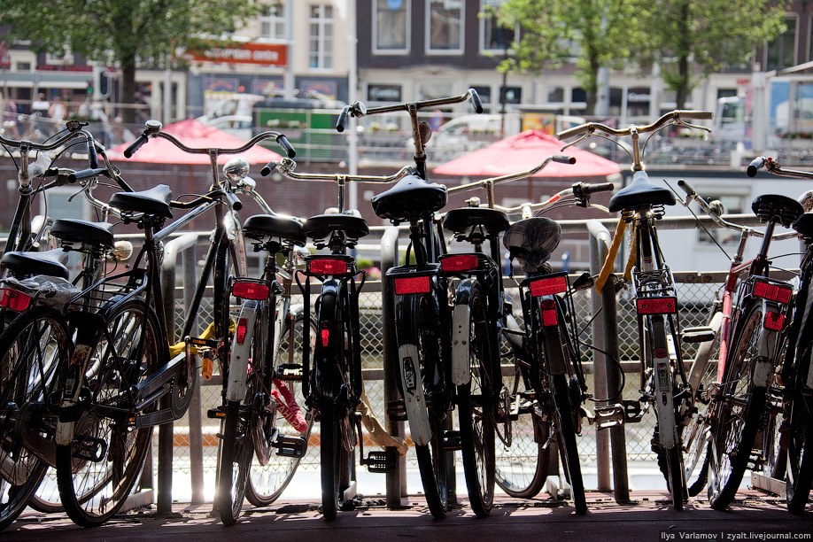 18) Есть даже специальная гостиница для велосипедистов, Van Ostade Bicycle Hotel.