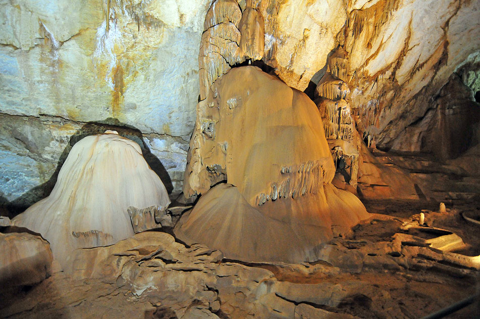3848740447 5c88d72fd2 o1 Мраморная пещера в Крыму
