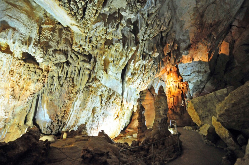 3849535054 77d3862147 b 990x657 Мраморная пещера в Крыму