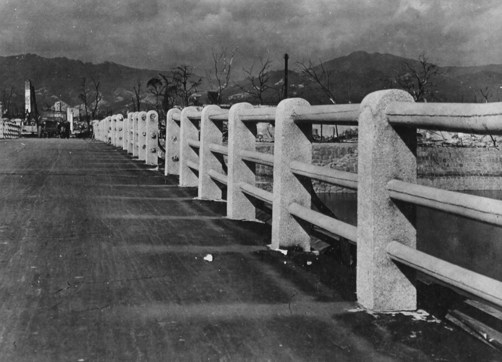 h12 2200 34 страшных кадра в память о Хиросиме