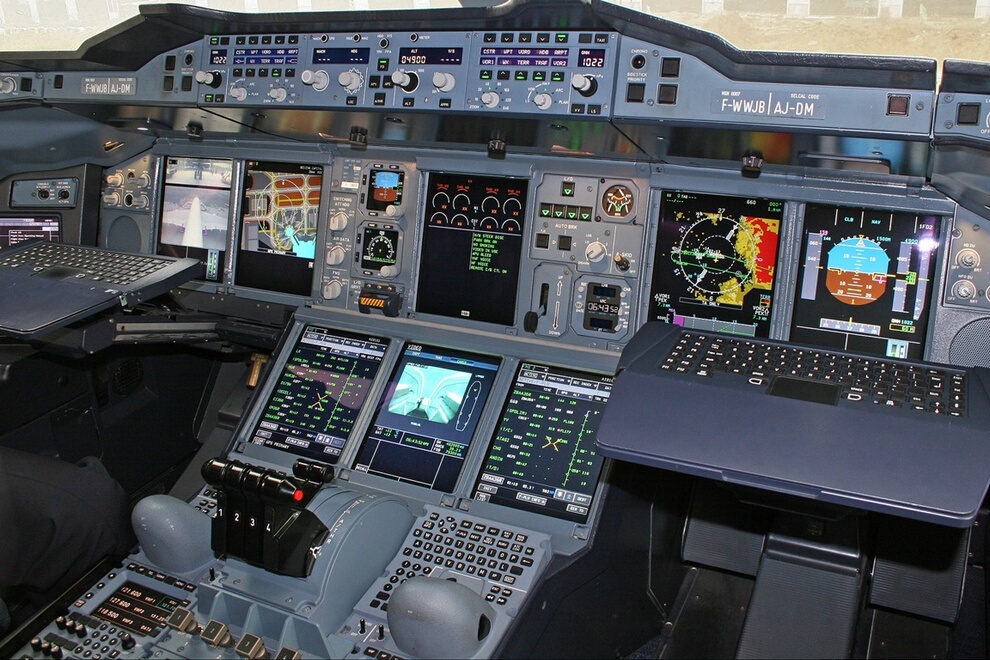 1026 Airbus А380 