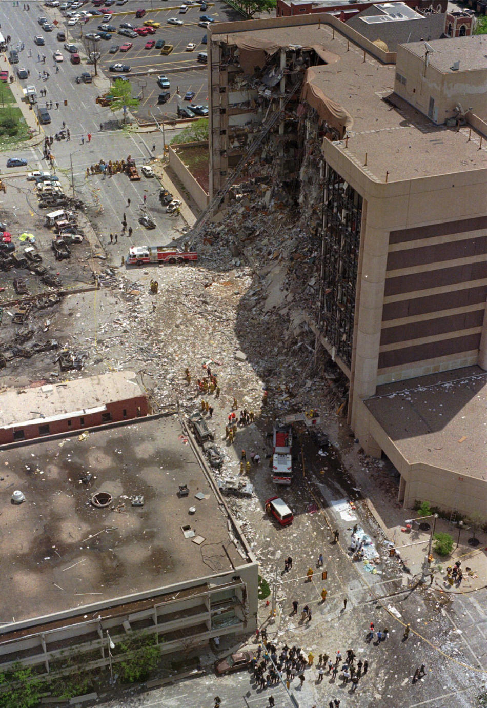 1252

 15 ая годовщина теракта в Оклахома Сити
