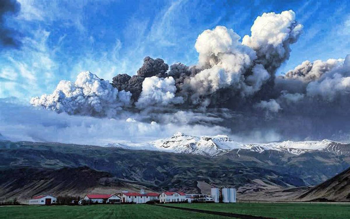 2104 Извержение вулкана в Исландии