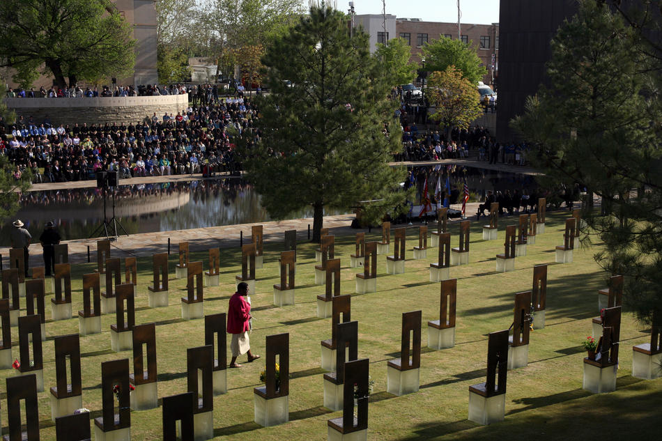 4113

 15 ая годовщина теракта в Оклахома Сити