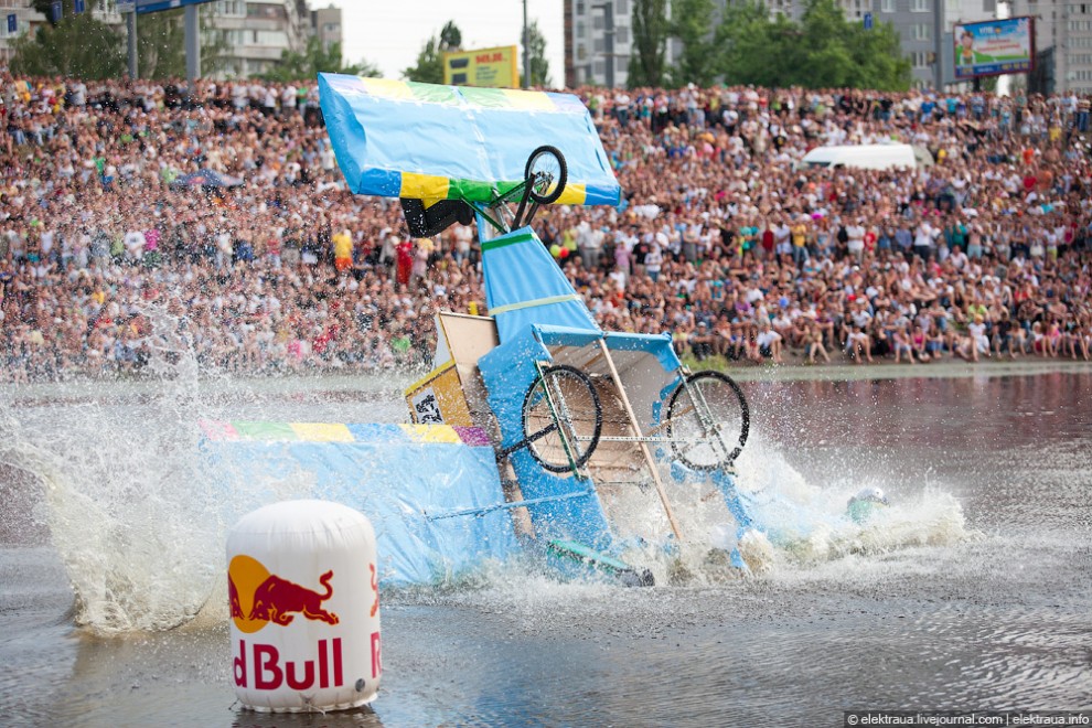 Red Bull FlugTag 2010 в Киеве Red Bull FlugTag 2010 в Киеве