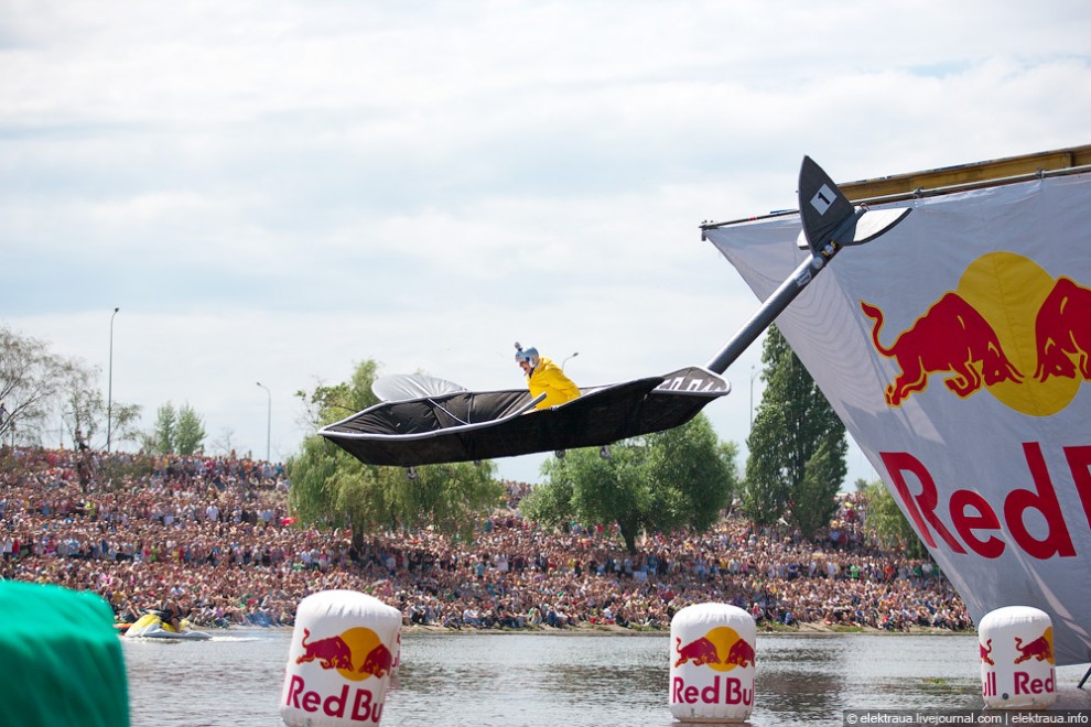 Red Bull FlugTag 2010 в Киеве Red Bull FlugTag 2010 в Киеве