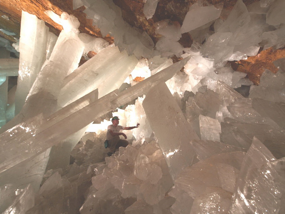 0 3351d Пещера гигантских кристаллов