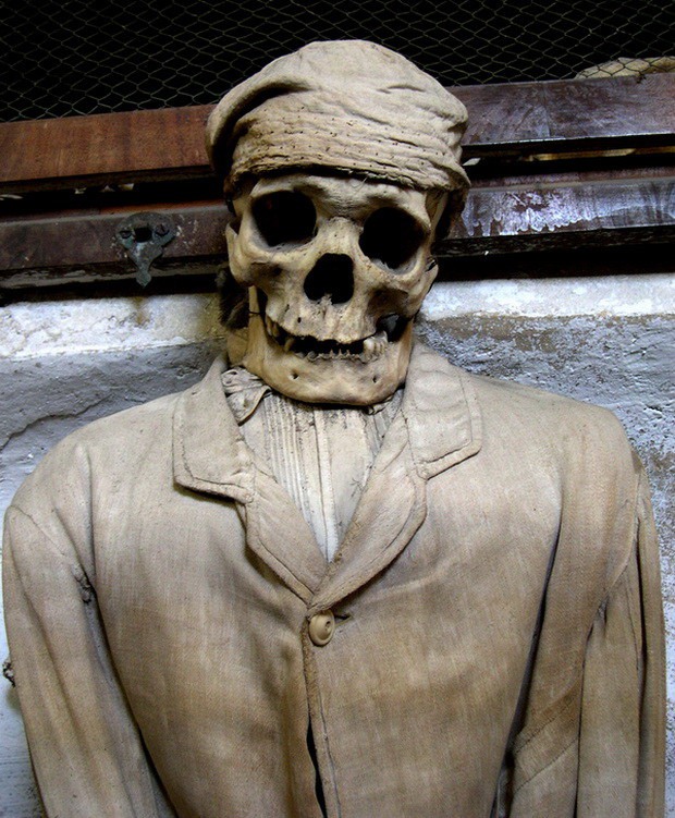1732 Музей мертвецов в Палермо