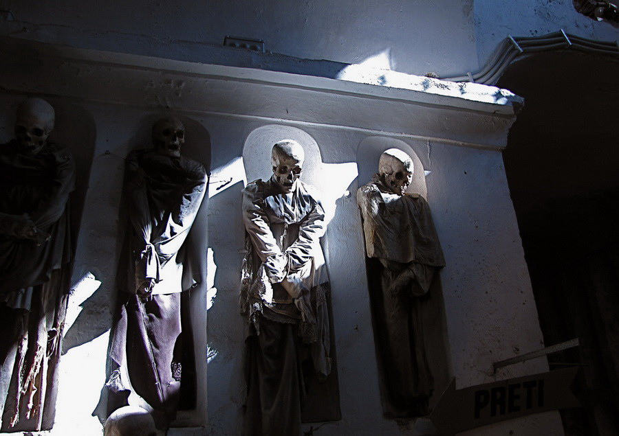 3713 Музей мертвецов в Палермо