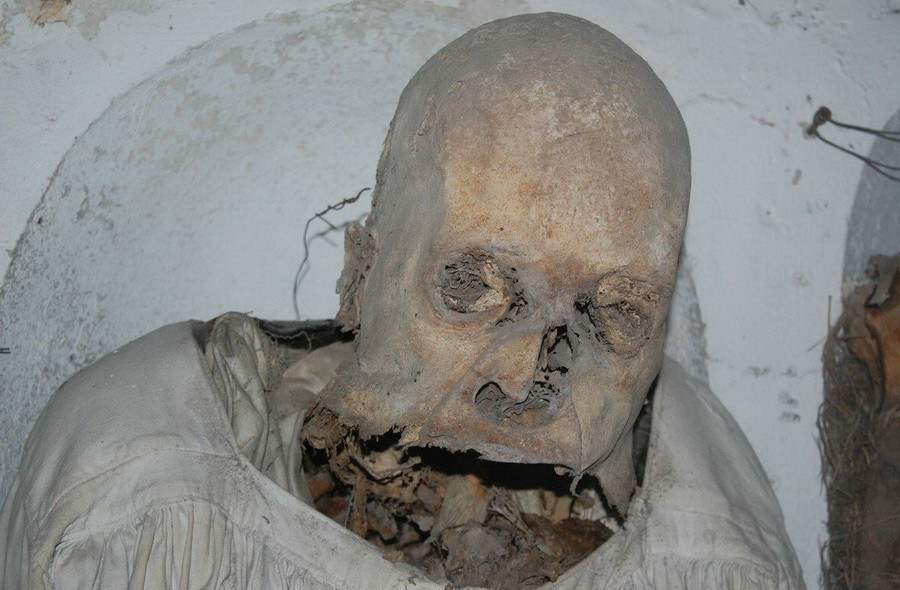 864 Музей мертвецов в Палермо