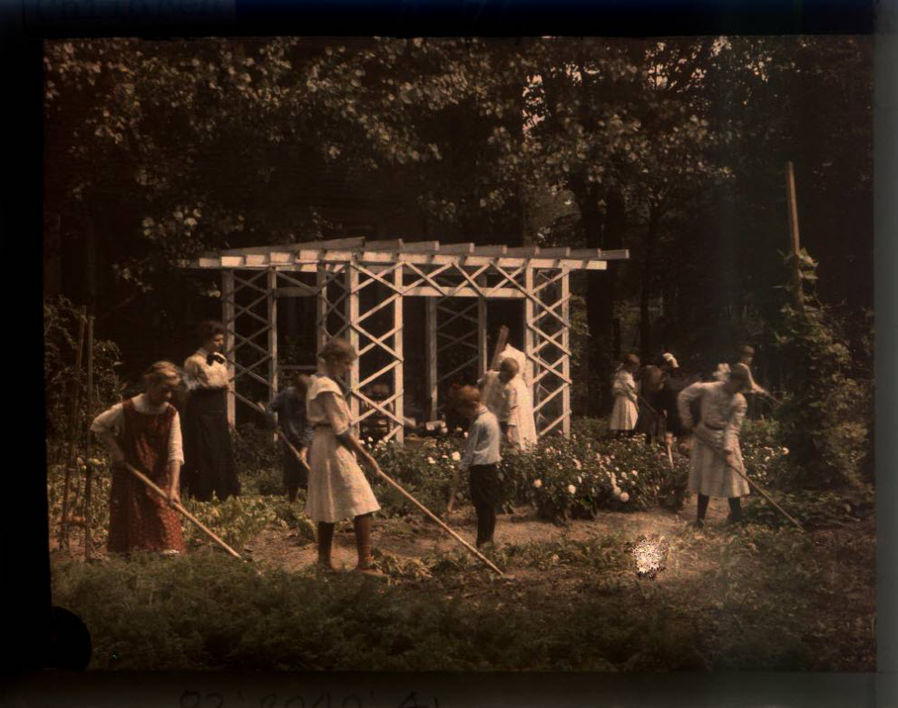 92 foto berwarna Avtohrom Lumiere abad XX awal