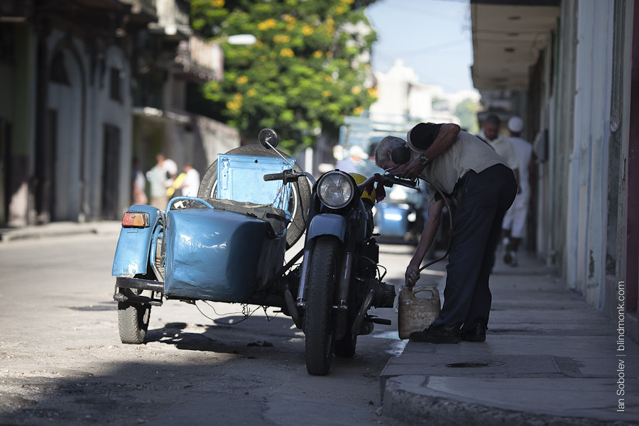 Экскурсия по кубинскому автопрому