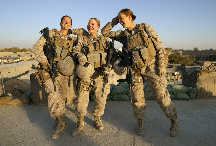 811 Женщины военные в Афганистане