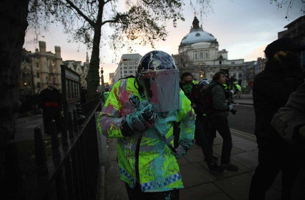 l16 2626 Студенческие акции протеста в Лондоне