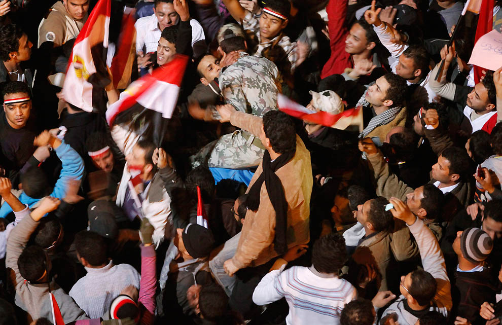 bp061 Они ждали и дождались: Мубарак подал в отставку
