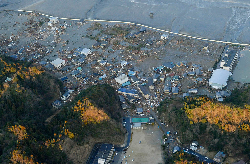 394 Цунами и другие последствия землетрясения в Японии