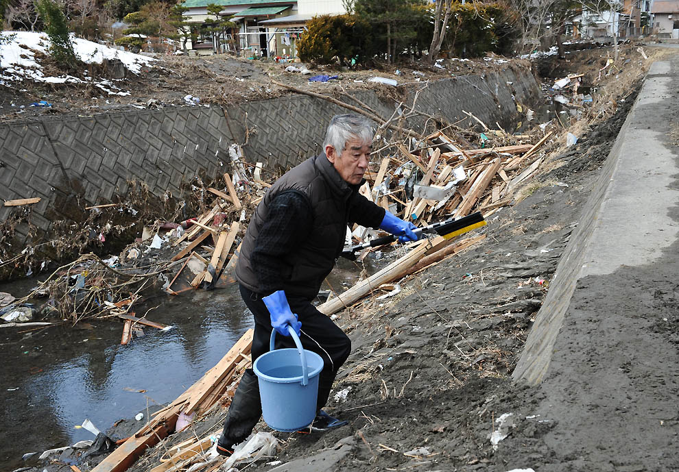 bp106 Япония: через неделю после землетрясения