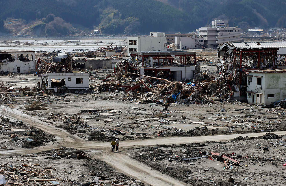bp256 Япония: через неделю после землетрясения