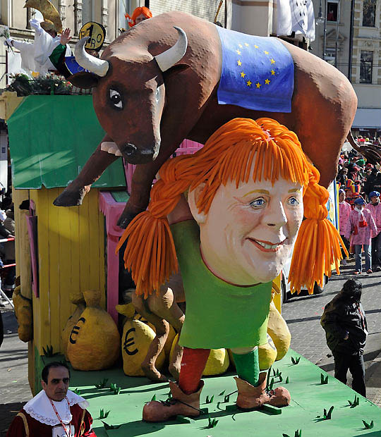 merkel bull 1842500i Политическая сатира на немецких карнавалах (Часть 2)