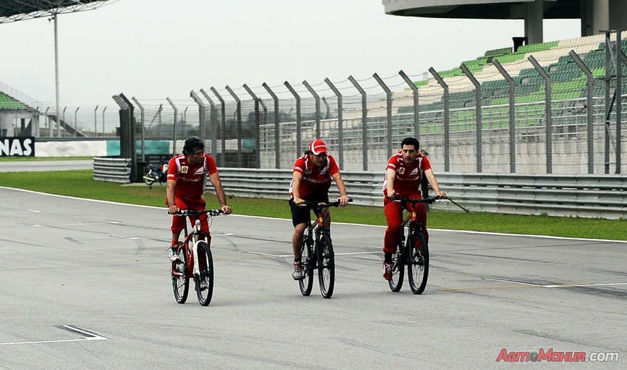 За 
кадром Формулы-1: Малайзия 2011 – подготовка, квалификация