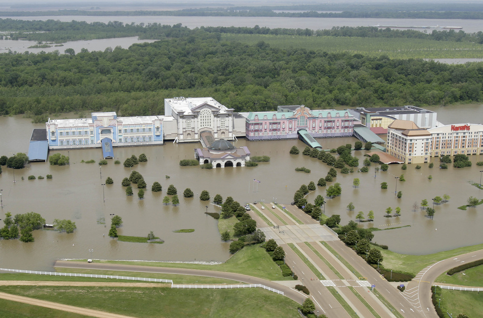memphisA Миссисипи угрожает США величайшим потопом‎