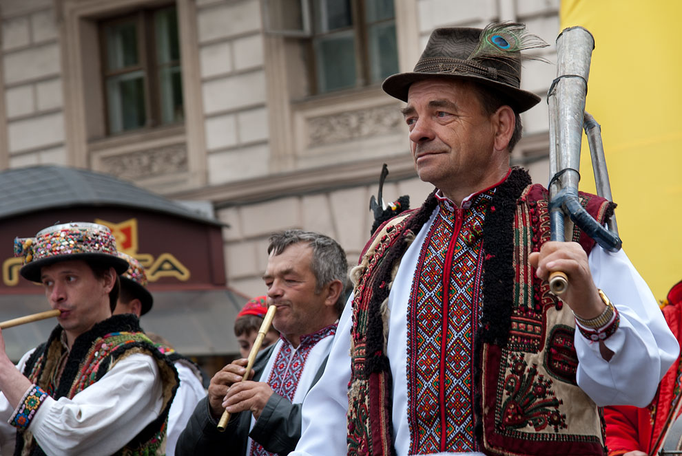 parad13 День города во Львове: Праздничное шествие