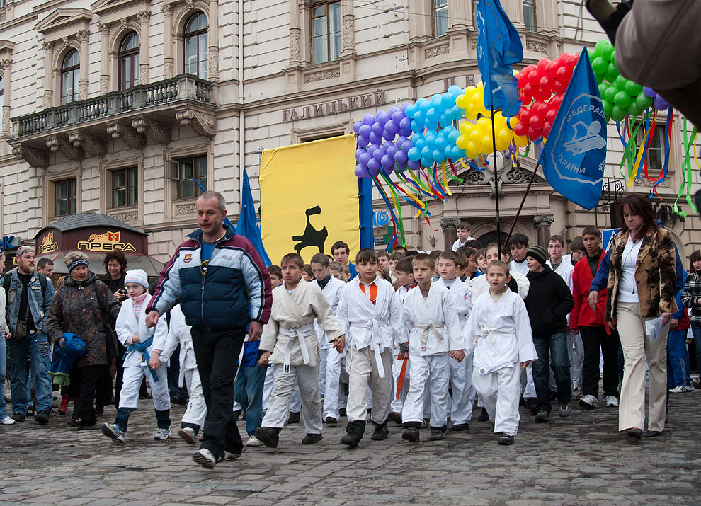 parad17 День города во Львове: Праздничное шествие