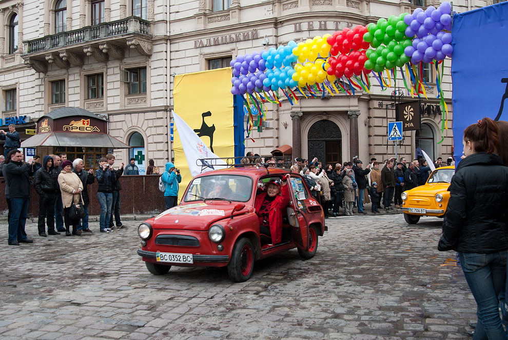 parad21 День города во Львове: Праздничное шествие