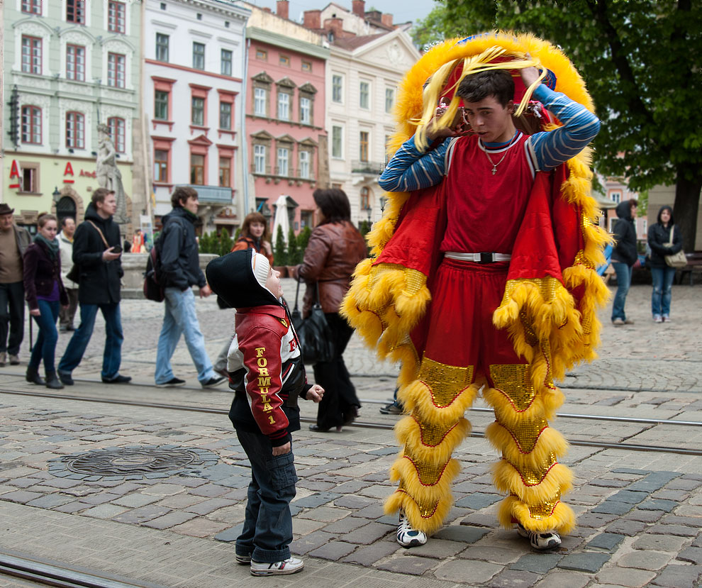 parad30 День города во Львове: Праздничное шествие
