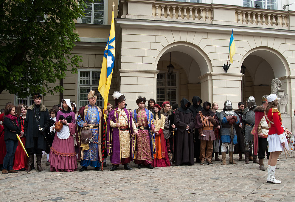 parad33 День города во Львове: Праздничное шествие