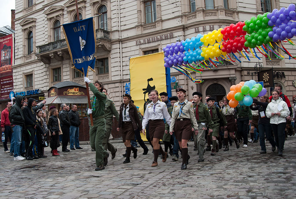 parad5 День города во Львове: Праздничное шествие