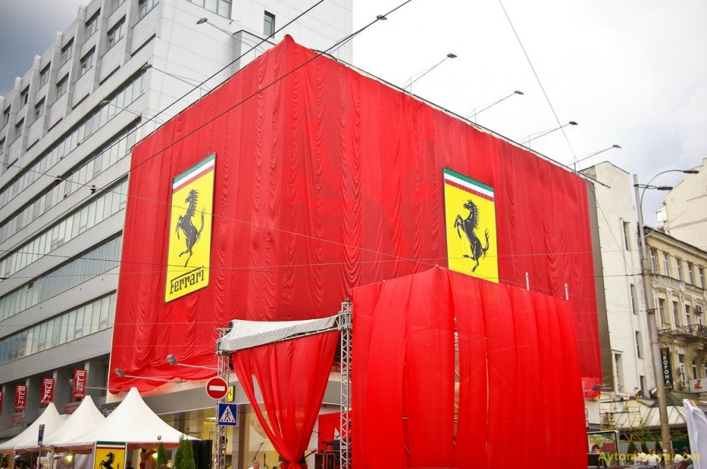 Новый дом Ferrari в Киеве: взгляд изнутри