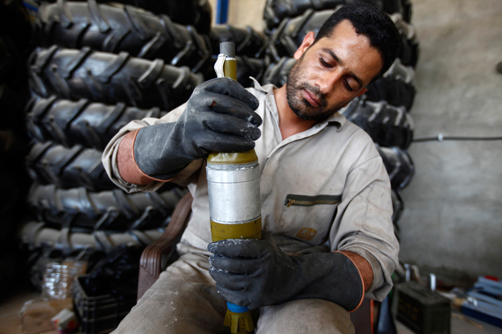 Armas improvisadas rebeldes libios