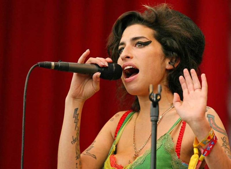 amyw15 800x585 Sa stins din viata Cantareata britanica Amy Winehouse