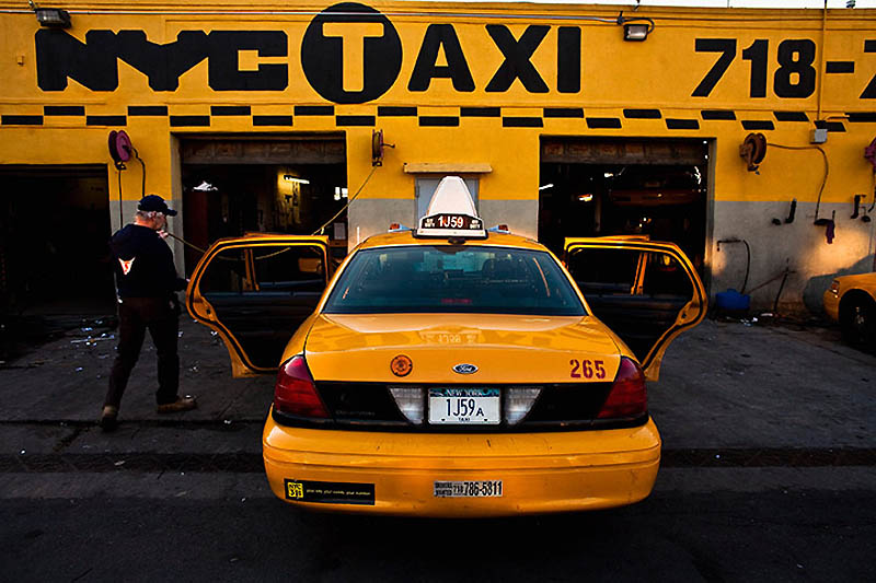 Нью-Йоркское желтое такси