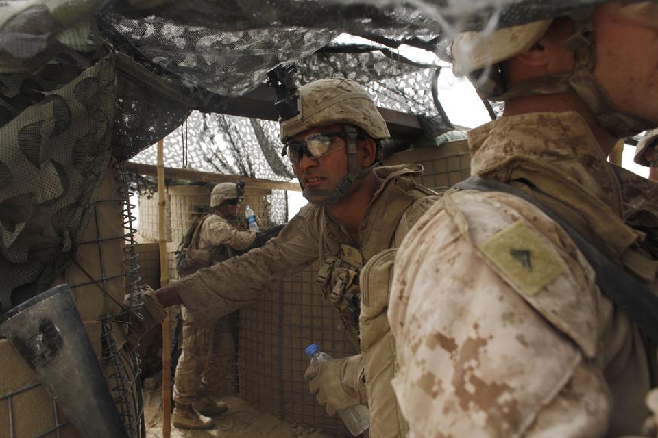 marines17 patroli di Afghanistan dasar 302