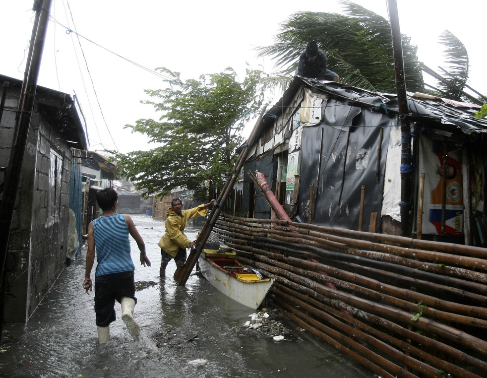 143 Topan "Nesat" di Filipina