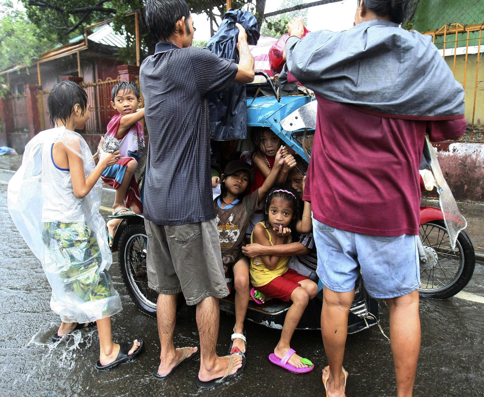 Topan 29 "Nesat" di Filipina