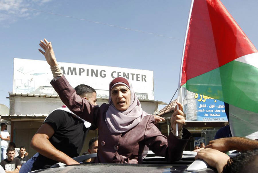 387 985 27 477 prisonniere palestinienne Femmes Gilad Shalit pulang ke rumah