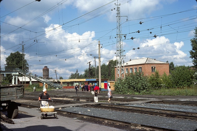 830 СССР из окна поезда в 1975 году 