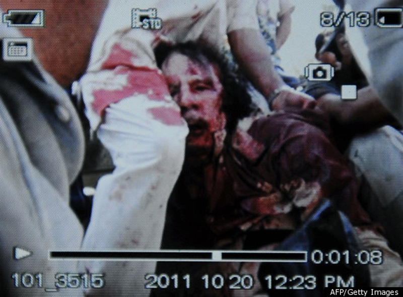 Kaddafi ubit 2 Муаммар Каддафи мертв