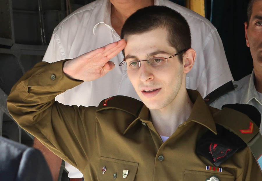 jeffisgr8t 8.105.740 Gilad Shalit kembali ke rumah